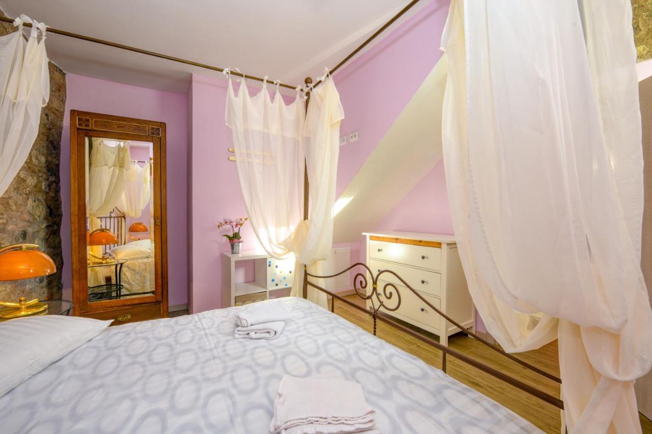 Casa Nel Borgo - Il Picchio Apartment Tremosine Exterior photo